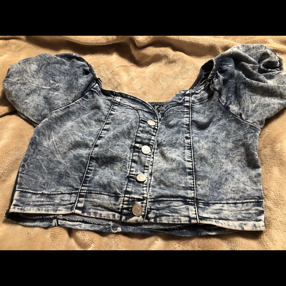Thrill jeans cropped puff sleeve top